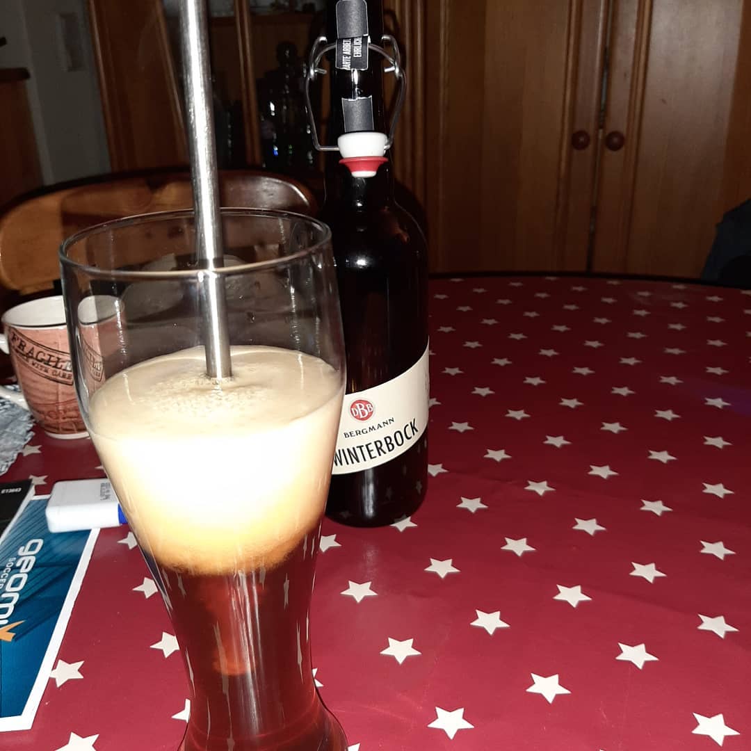 Ein Bierstachel im Bier